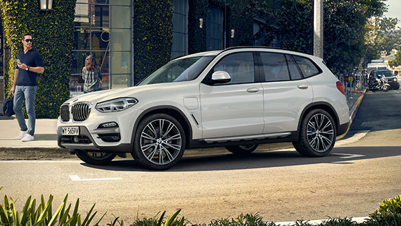 BMW X3 xDrive30e.